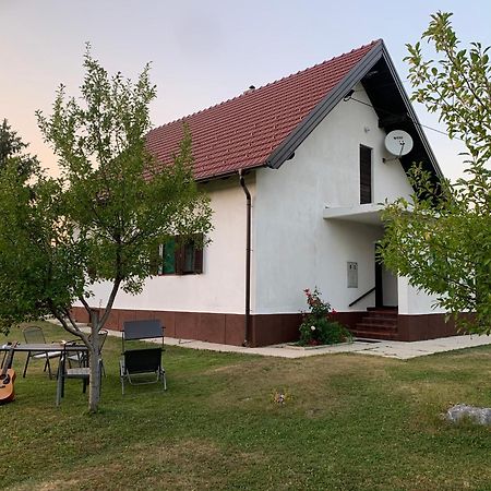 Holiday Home Nada I Milan Lovinac  エクステリア 写真